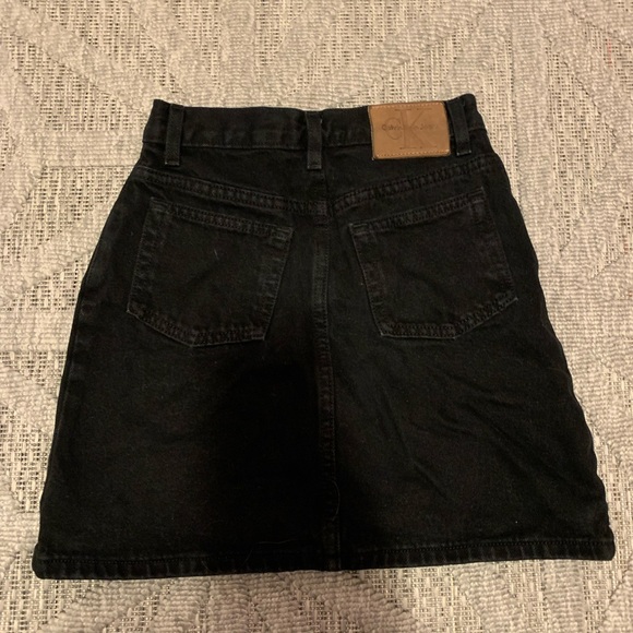 Calvin Klein black jean mini skirt - Picture 2 of 3
